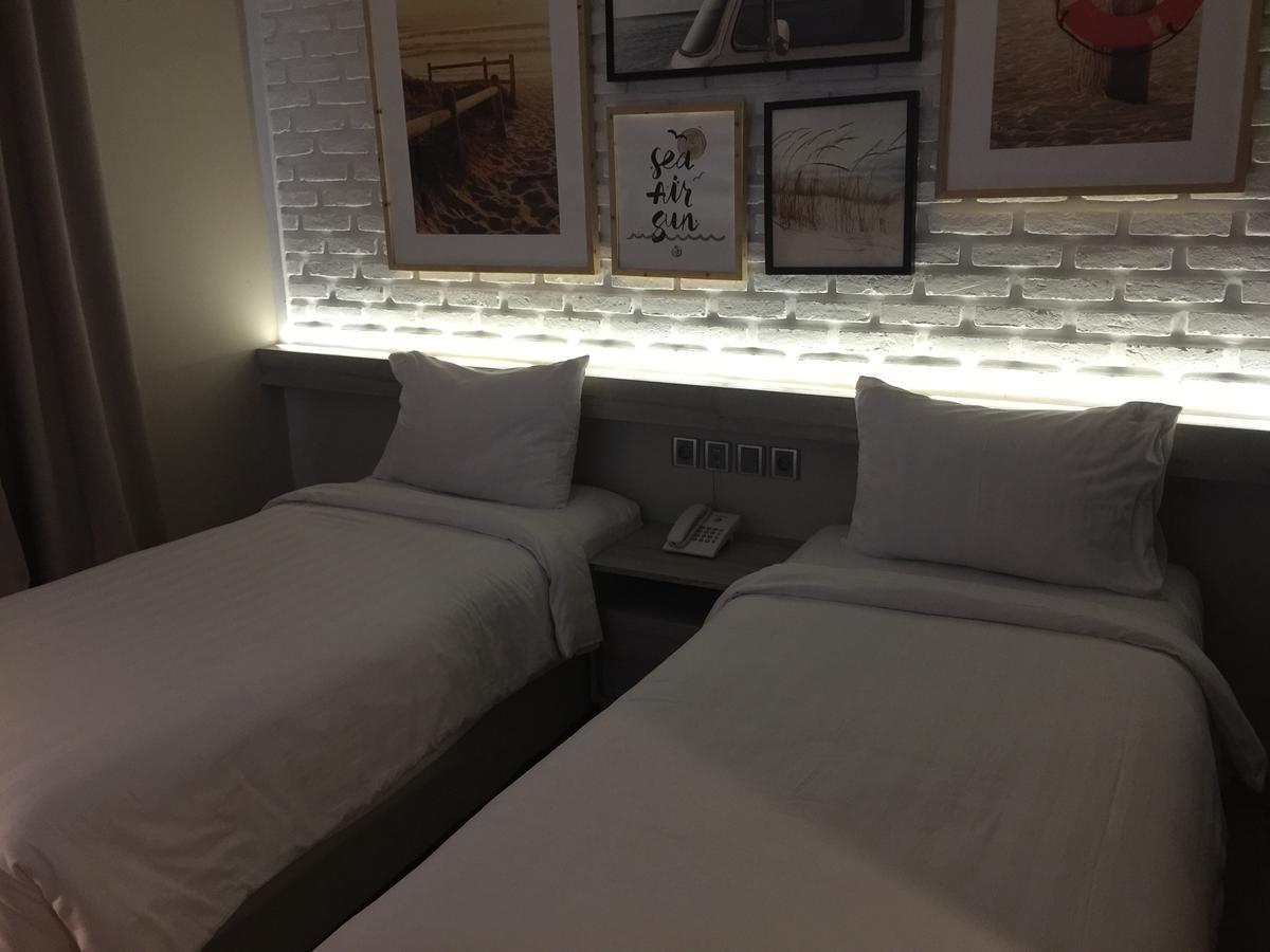 Expressia Hotel Makassar Ngoại thất bức ảnh